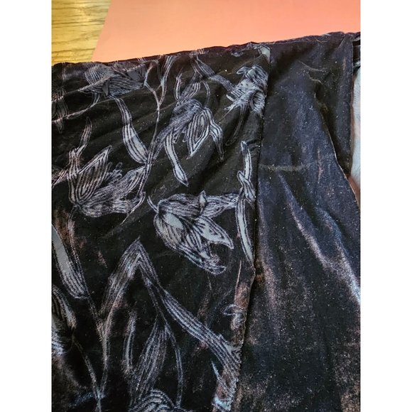 NEW A New Day short sleeve velvet and sheer navy blue kimono type top.  Size OSF - Picture 1 of 6